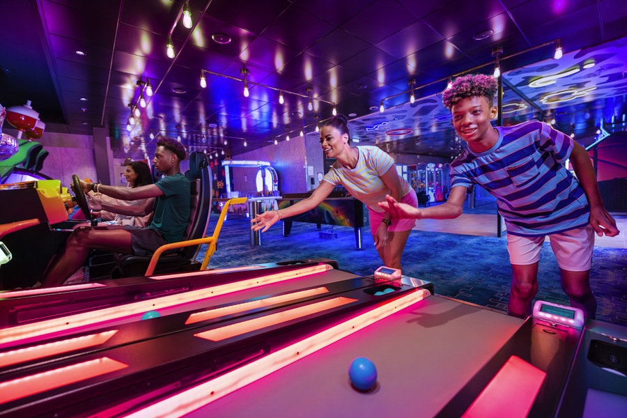 RCI Oasis Class Arcade A.Hendel.jpg